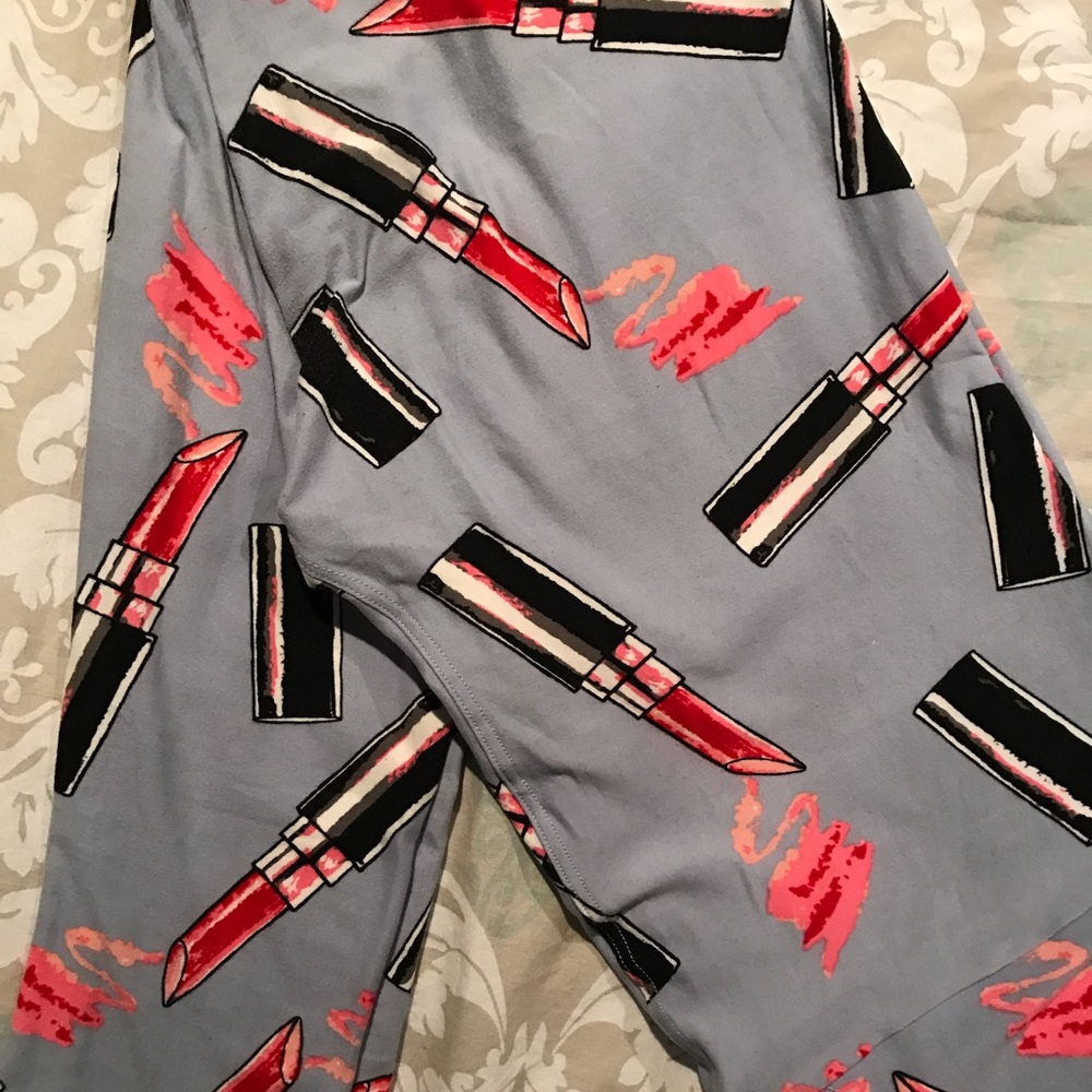 LuLaRoe Lipstick leggings TC
